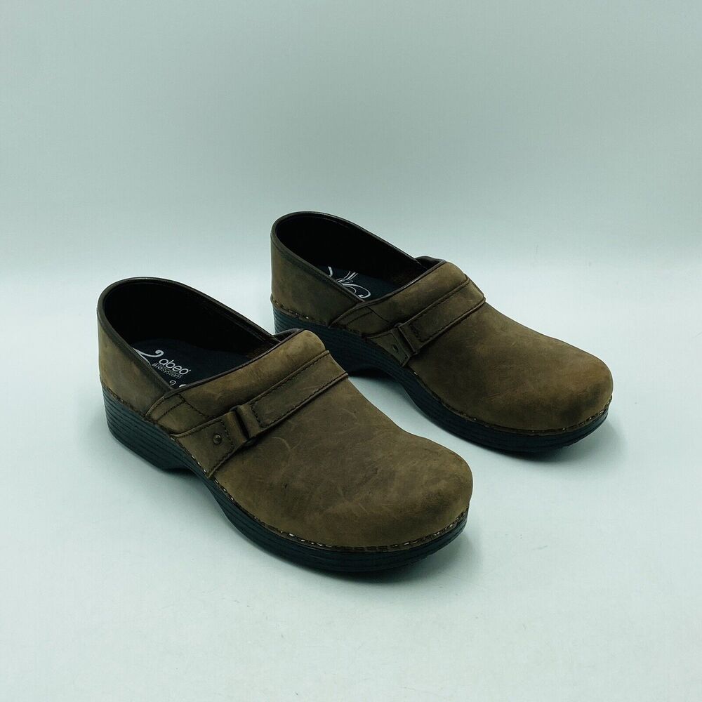 Abeo Women's 11N Eve Brown Leather Clogs Slip On Slip Resistant Nurse